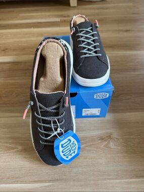 Hey Dude Women's Karina Jet Black Canvas Sneakers with Pink & Snakeskin size 9